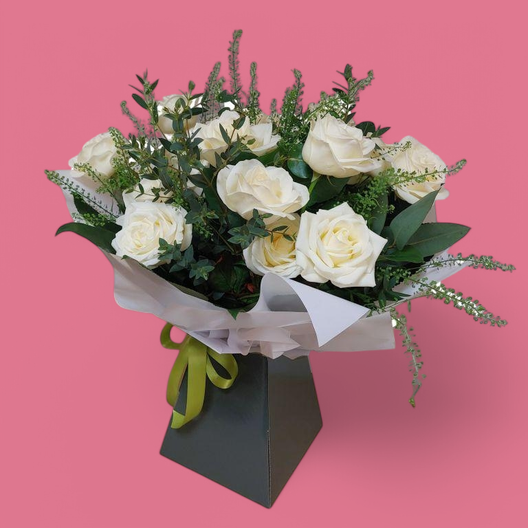 12 White Rose Bouquet